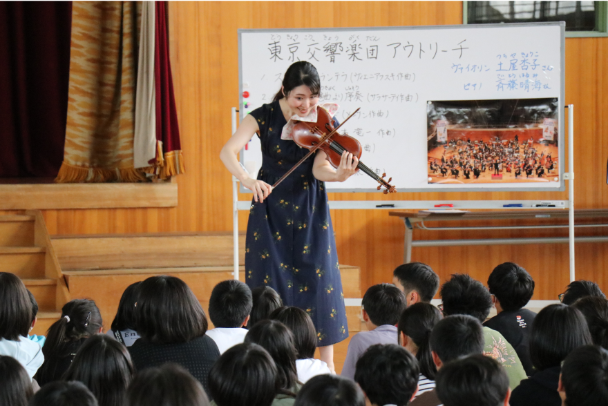 Visiting primary and special education classes in Niigata City