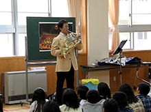 新潟市立小学校への訪問授業